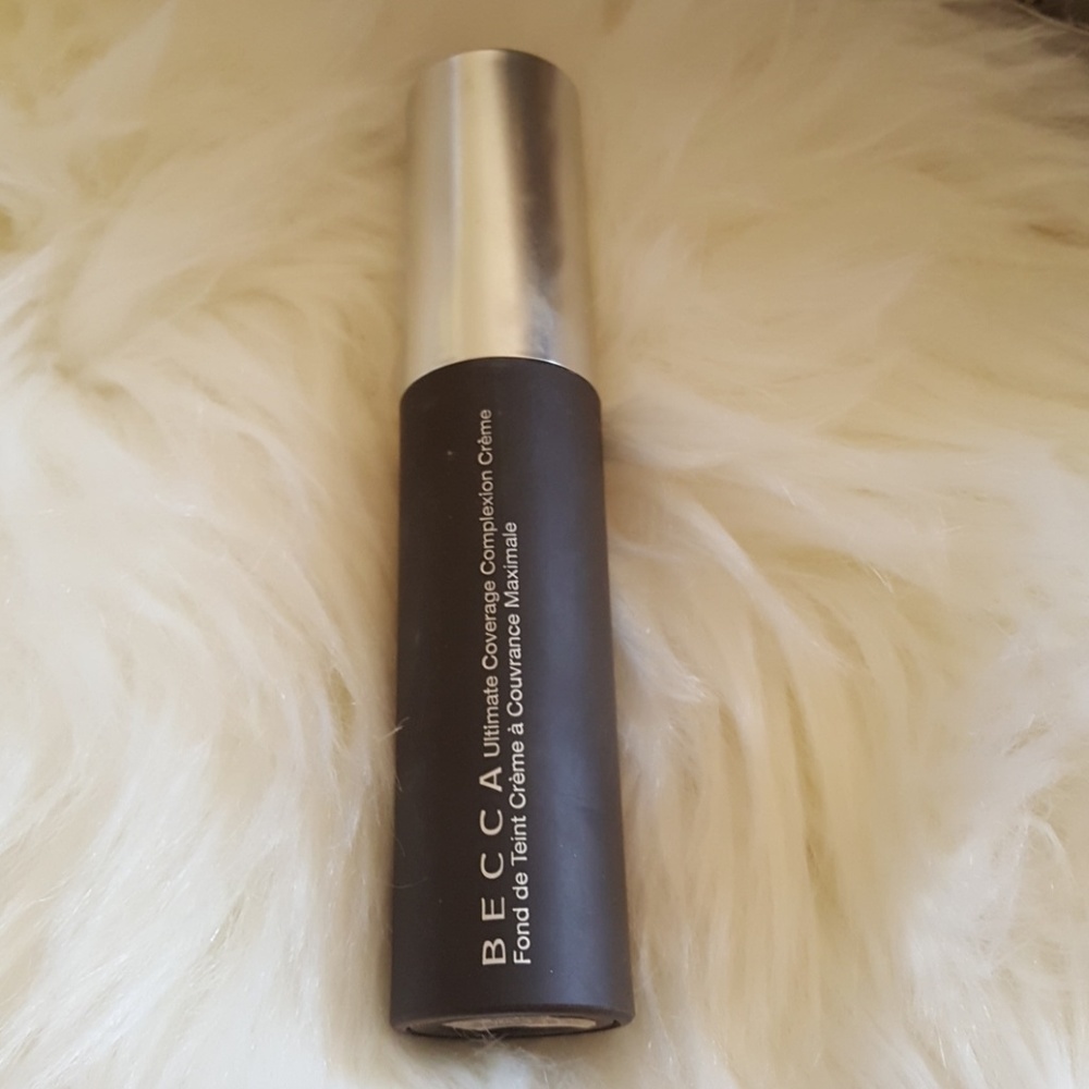 Becca ultimate coverage foundation